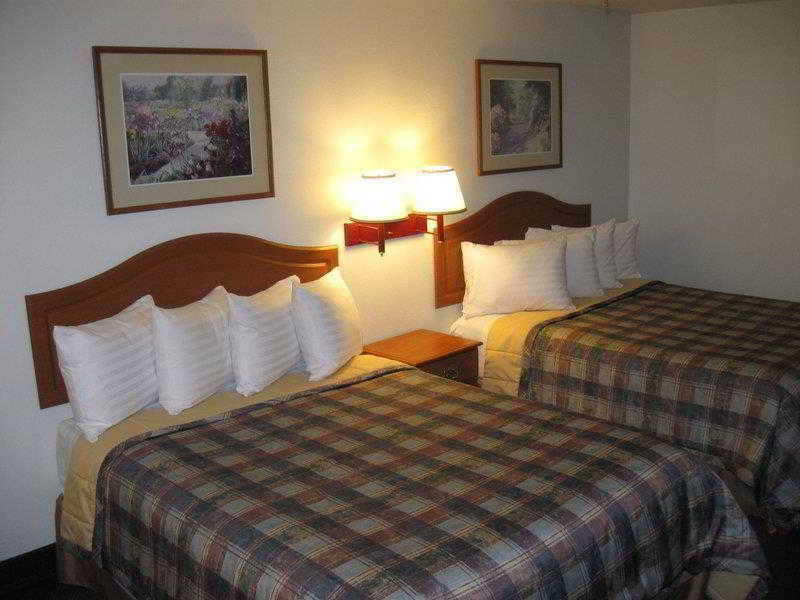 Best Western Pineywoods Inn Atlanta Esterno foto