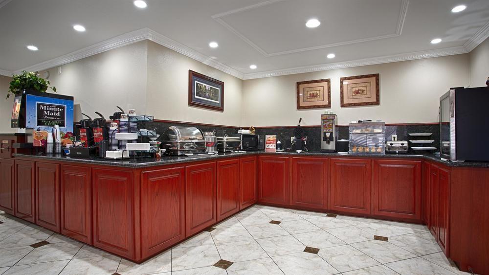 Best Western Pineywoods Inn Atlanta Esterno foto
