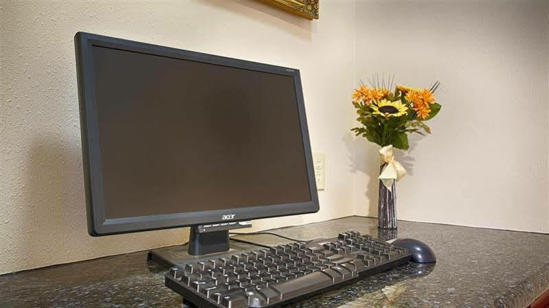 Best Western Pineywoods Inn Atlanta Esterno foto